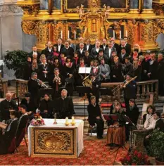  ?? Archivbild: Claudia Bader ?? Zum Abschluss dürfen die Besucher seit Jahren in das Lied „Maria, breit’ den Mantel aus“einstimmen.