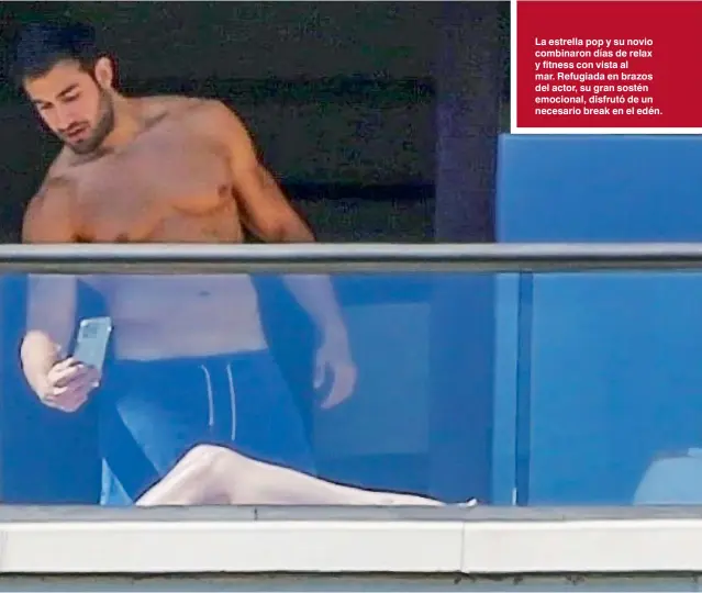  ??  ?? La estrella pop y su novio combinaron días de relax y fitness con vista al mar. Refugiada en brazos del actor, su gran sostén emocional, disfrutó de un necesario break en el edén.