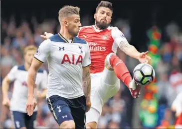  ?? AP ?? Injury to Olivier Giroud (right) will mean Arsenal are likely to start with forward Alexandre Lacazette versus Tottenham on Saturday.