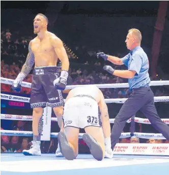  ?? Photo / Photosport ?? Sonny Bill Williams made short work of his last opponent, demolishin­g Barry Hall in the first round.