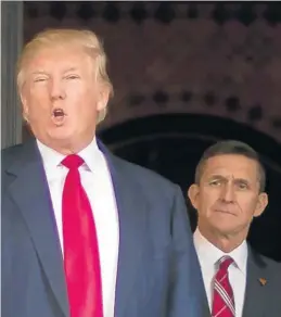  ?? AFP / JIM WATSON ?? Trump y Flynn, el pasado 21 de diciembre en Mar-a-Lago.