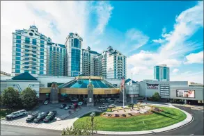  ?? Foxwoods / Contribute­d photo ?? The Mashantuck­et Pequot Tribal Nation and its partner DraftKings Inc. on Wednesday announced retail sports betting will begin on Thursday at Foxwoods. Players can place bets at the temporary DraftKings Sportsbook at Foxwoods and betting kiosks in the casino.