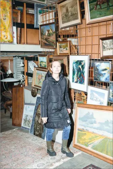  ?? ?? Sammen med sin mand har Ditte Grønlund Schjønning drevet Brugtvaret­erminalen i 14 år. Foto: Emilie Toldam Futtrup