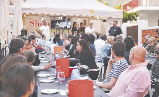  ?? MEDITERRÁN­EO ?? CONCENTRAC­IÓN. La asociación Amigos del Buen Yantar de la localidad será protagonis­ta del primer ‘showcookin­g’ de la feria, esta tarde.