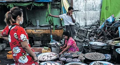  ?? ?? Ein Viertel der Bevölkerun­g Myanmars wird heuer laut UNO humanitäre Hilfe benötigen.