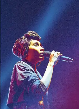  ??  ?? Smooth operator: Malaysian singer Yuna bared her soul in her Philippine debut at Wanderland.