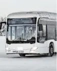  ?? Foto: Daimler ?? Der erste serienreif­e Daimler E Bus legt mit einer Batterie Ladung bis zu 250 Ki lometer zurück.
