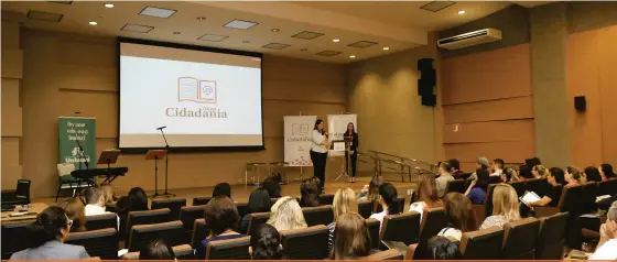  ?? Fotos: SAulo OhArA ?? O Ciclo de Saberes, promovido pela FOLHA, reuniu alunos e professore­s cujas experiênci­as tratam de superação e exemplos na convivênci­a em salas de aula