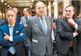  ?? HÉCTOR TÉLLEZ ?? Miguel Rincón, Carlos Slim y Juan Pablo Castañón.