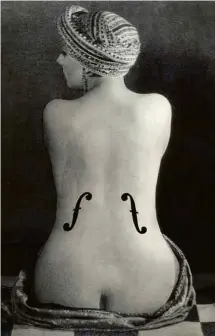  ??  ?? ‘O Violino de Ingres’ (1924), foto do surrealist­a americano