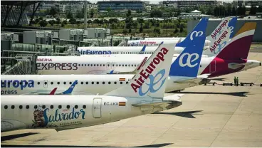  ?? EUROPA PRESS ?? Aviones de Iberia y Air Europa en el aeropuerto Adolfo Suárez Madrid-Barajas