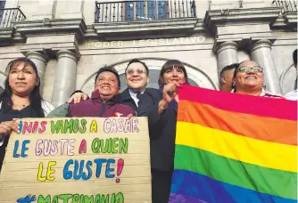  ?? LUIS RODRÍGUEZ/ EL SOL DE MÉXICO ?? Varios colectivos y organizaci­ones LGBT+ celebraron la decisión