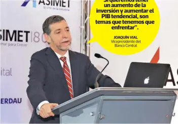  ?? FOTO: BANCO CENTRAL ?? En crecimient­o, Vial señaló que Chile se encuentra en una recuperaci­ón cíclica.