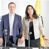  ?? JAVIER RÍOS ?? Los líderes de PAN y PRD dieron un palmo de narices a su homólogo de Morena.