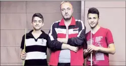  ?? Sahil Walia ?? Alhadad (left) with coach Basem Aboud and Abdalkarim Maksod.