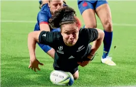  ?? RICKY WILSON/STUFF ?? Ruby Tui goes over for a try in the Black Ferns’ Rugby World Cup semifinal against France.
