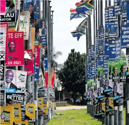  ?? Photo: Deaan Vivier/gallo Images ?? Campaign posters for local government elections.