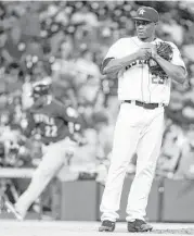  ?? Eric Christian Smith / Associated Press ?? Astros relief pitcher Tony Sipp looks away as Seattle’s Robinson Cano rounds the bases after hitting a go-ahead solo home run in the 10th inning.