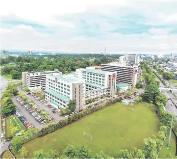  ??  ?? Swinburne Sarawak’s campus sits on 16.5 acres of land with modern teaching and learning facilities, surrounded by many public and commercial amenities.