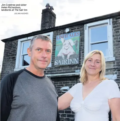  ?? JULIAN HUGHES ?? Jim Crabtree and sister Helen Richardson, landlords at The Sair Inn