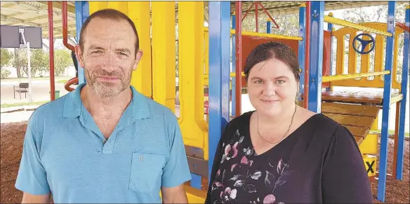  ?? PHOTO: DUBBO PHOTO NEWS/KEN SMITH ?? Burrabadin­e Christian Community School board member Peter Volkofsky and new principal Kylie Bull are looking forward to its new direction.