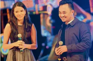  ??  ?? ALESSANDRA de Rossi and Nar Cabico