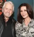  ??  ?? Genesen: Michael Douglas mit Ehefrau Catherine Zeta-Jones