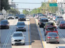  ?? SUN SENTINEL JOHN MCCALL/ ?? Traffic slows near Las Olas Boulevard in Fort Lauderdale. Can an undergroun­d tunnel to the beach help get more cars off the road? Fort Lauderdale wants to find out.