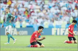  ?? FOTO: GETTY ?? Son celebra la victoria de Corea sobre Alemania lograda pese a estar eliminados