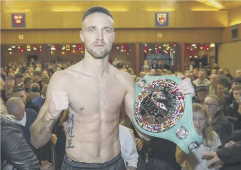  ?? PICTURE: IAN RUTHERFORD ?? Hundreds of locals turn up at Prestonpan­s Community Centre to see Josh Taylor weigh in at 9st 13lbs 2oz.