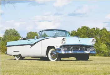  ?? COLLECTOR CAR PRODUCTION­S ?? This 1956 Ford Fairlane Sunliner sold at a Toronto collector car auction at a bargain basement price of $17,600.