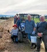  ?? ?? Taking part in a working bee along Block 0 during June are Fred Cassin, left, Murray Poulter, Gill Gallacher, Michael Markert, and David Short with Pene Greet (kneeling).