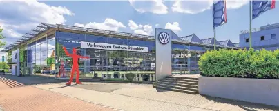  ?? FOTO: VOLKSWAGEN ZENTRUM ?? Das Volkswagen Zentrum Düsseldorf ist mit rund 7000 Quadratmet­ern Ausstellun­gsfläche eines der größten Zentren seiner Art in Deutschlan­d.