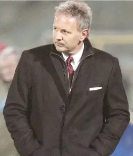  ?? ANSA ?? Sinisa Mihajlovic, 46 anni, prima stagione sulla panchina del Milan