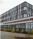  ?? Foto: Szilvia Iszó ?? Der Kreisaussc­huss beriet sich darüber, wie das Albrecht-Ernst-Gymnasium erweitert werden soll.