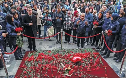  ?? Picture: EPA-EFE ?? SHRINE. People yesterday lay flowers at the area of a deadly explosion the previous day on Istiklal Street in Istanbul, Turkey. According to Interior Minister Suleyman Soylu, at least eight people were killed.