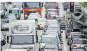  ?? FOTO: FABIAN SOMMER/ DPA ?? Groß, klein, schmal, breit oder laut und leise: Die Autos im Verkehrsge­wimmel zeigen sich facettenre­ich.