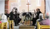  ?? FOTO: VIOLA-BIANKA KIEßLING ?? Das „ensemble dix“aus Gera spielte im Rahmen der Stadt- und Dorfkirche­nmusiken in Großschwab­hausen.