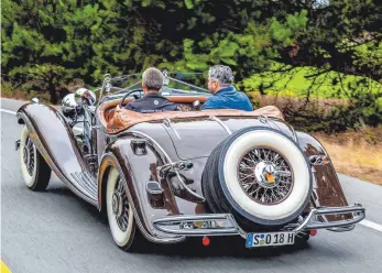  ?? FOTOS: DPA ?? Die mit Abstand spektakulä­rste, elegantest­e – und natürlich teuerste – Version des Mercedes 500 K ist der Spezialroa­dster. Er kostete in den 1930er-Jahren in etwa so viel wie eine Luxusvilla am Wannsee.