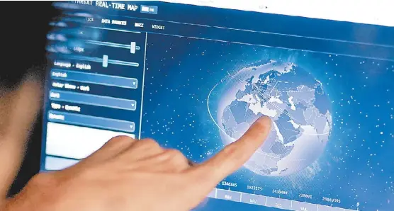  ?? ERDEM SAHIN/EFE ?? El problema informátic­o se extendió en varias partes del mundo.