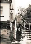  ?? BILD: GÜNTER NORDHAUSEN/STADTMUSEU­M ?? Hochwasser: Die Aufnahme entstand am Prinzessin­weg in Nähe der Haaren.