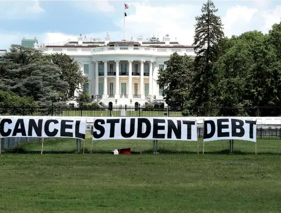  ??  ?? TRY, TRY AGAIN (Left) Democratic Representa­tive Eric Swalwell of California says he plans to reintroduc­e a bill that would wipe out interest on federal college loans, including parent debt. (Above) Advocates of loan forgivenes­s make their feelings known one more time outside the White House last month.