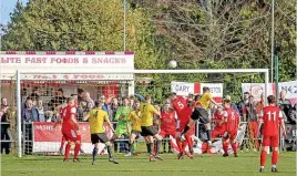  ?? ?? ■ North Shields put pressure on the Littlehamp­ton goal