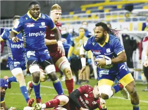  ??  ?? Fast start: Clermont’s Fiji wing Alivereti Raka runs in to score