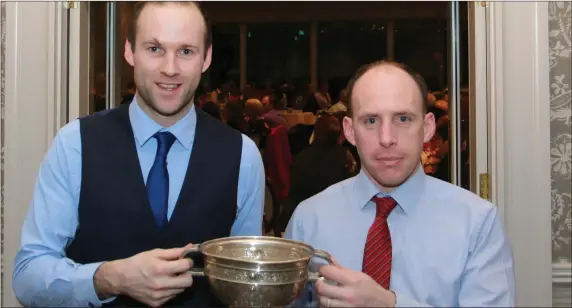  ??  ?? Mick Fanning (snr Captain) and Karl Murphy, Monasterbo­ice Inn, at the Naomh Mairtin awards in the Inn. Picture: Kieran Carr.