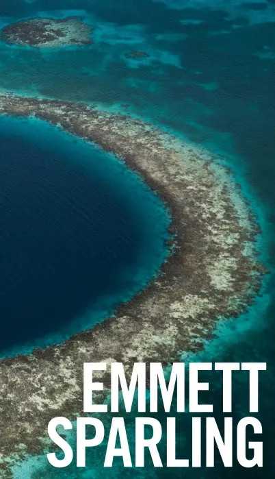  ??  ?? 01 EYE IN THE SKY Emmett used a combinatio­n of fast shutter speed and fast timing to capture this helicopter, with its rotor blades frozen, over the centre of the famous Great Blue Hole, in the Lighthouse Reef, Belize
Lens Canon EF 24-70mm f/2.8l II USM
Exposure 1/1250 sec, f/4.5, ISO200