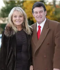  ?? Photo: Frank McGrath ?? VULNERABLE MOMENTS: Jackie Lavin with partner Bill Cullen, who has been suffering from stress.