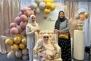  ??  ?? DISTRICT Six’s oldest living land claimant Shariefa Khan flanked by Waggieda Ajam, widow of the late Shahied Ajam (left) and Zahrah Nordien, co-chair of the D6WC (right).