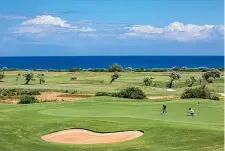  ??  ?? Scenografi­co Il San Domenico Golf Club tra Savelletri e Borgo Egnazia