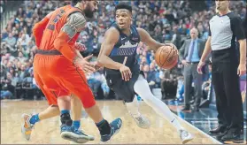  ?? FOTO: AP ?? Dennis Smith, en un partido ante Oklahoma. El base quiere dejar Dallas